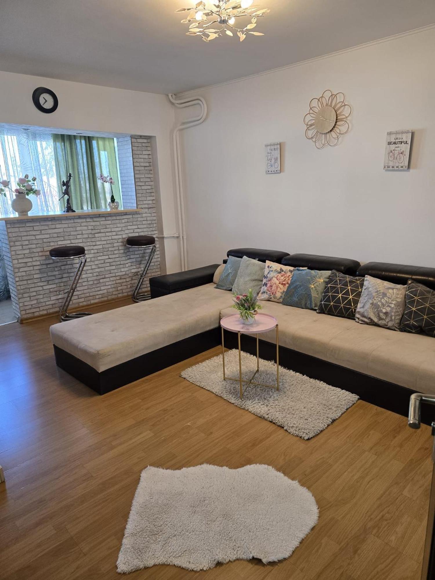 Apartment Ultracentral 3 *